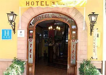 Don Javier 3* Ρόντα