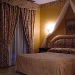 Don Javier فندق روندا