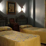 فندق Don Javier 3*