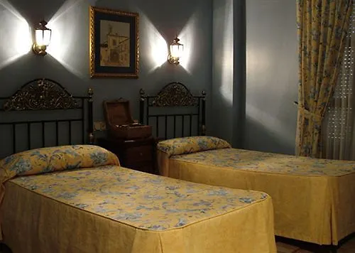 Hotell Don Javier 3*